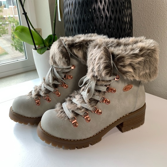 Lugz women's Adore Fur Classic Chukka Fashion Boot Size 7 - Picture 1 of 14